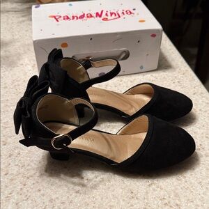 Girls Black Bow Back Suede Dress Shoes